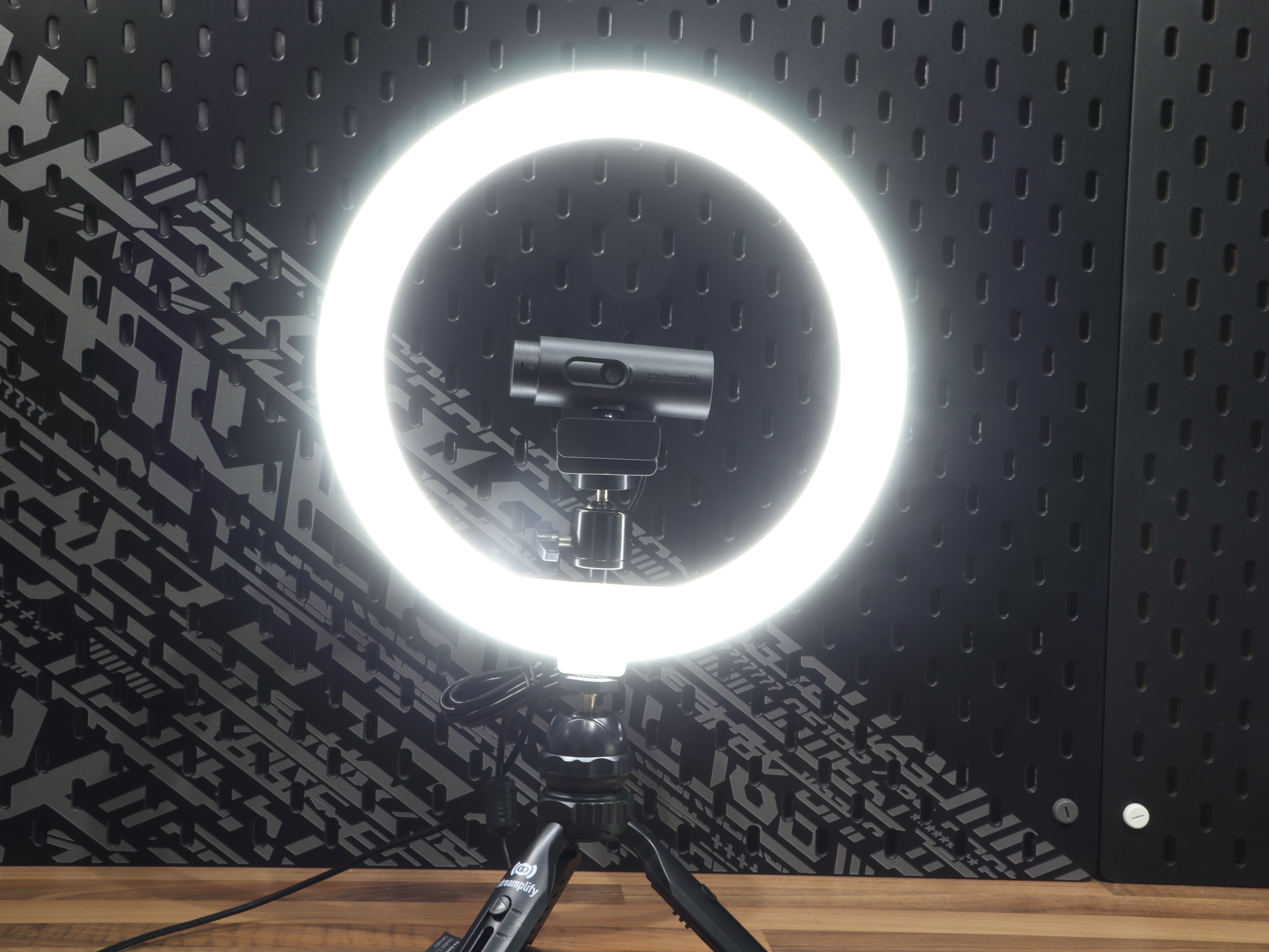 plates FHD sound RGB slim mic streaming cam focus 10 auto Streamplify 14 fps acoustic light lumen arm podcast.JPG